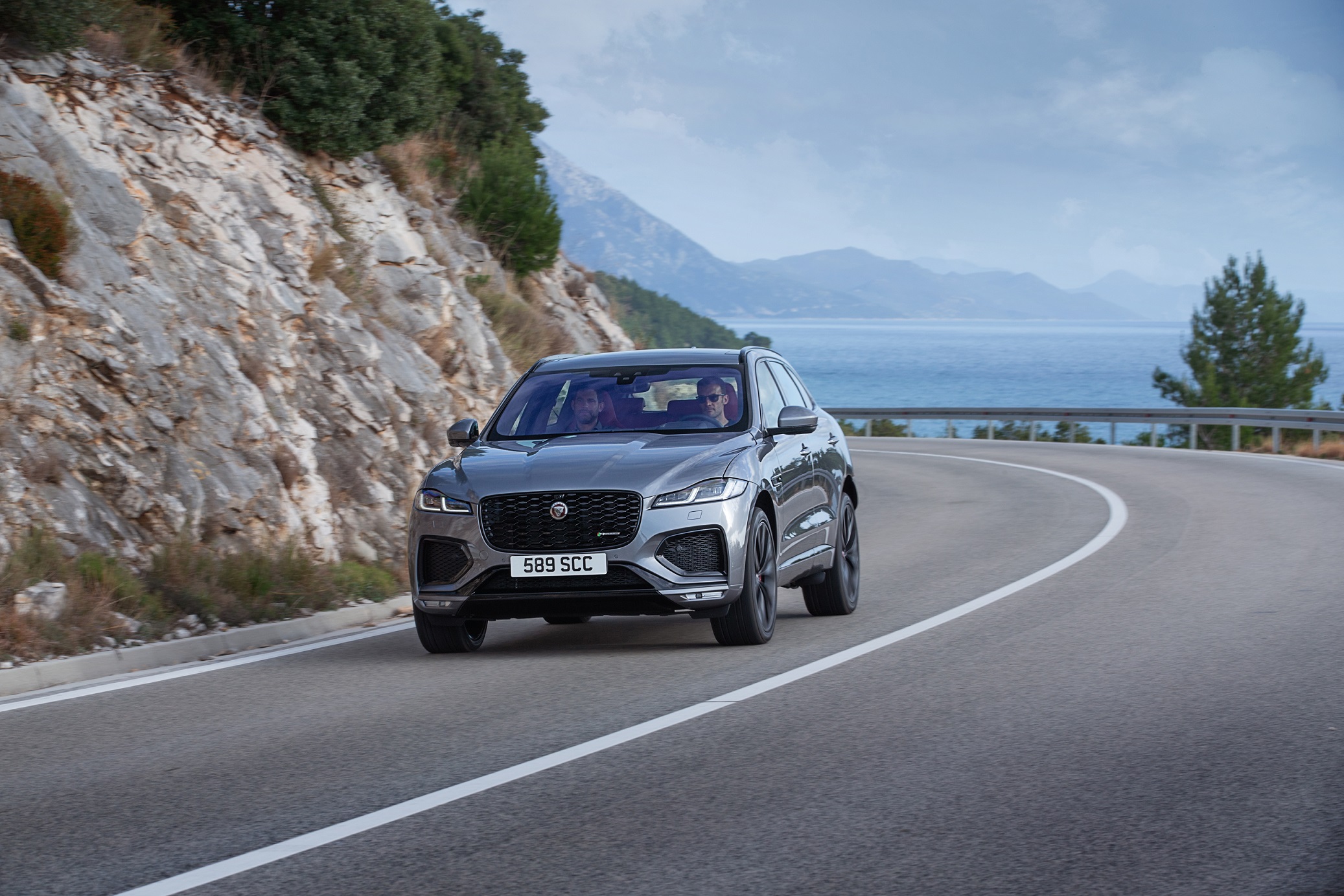 Image for New Jaguar F-Pace: Luxurious, Connected, Electrified
