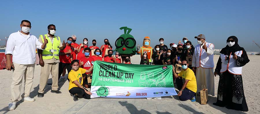 Image for Dubai Municipality, Dulsco And GEMS Education Organised Cleanup Campaign At Jumeirah Public Beach