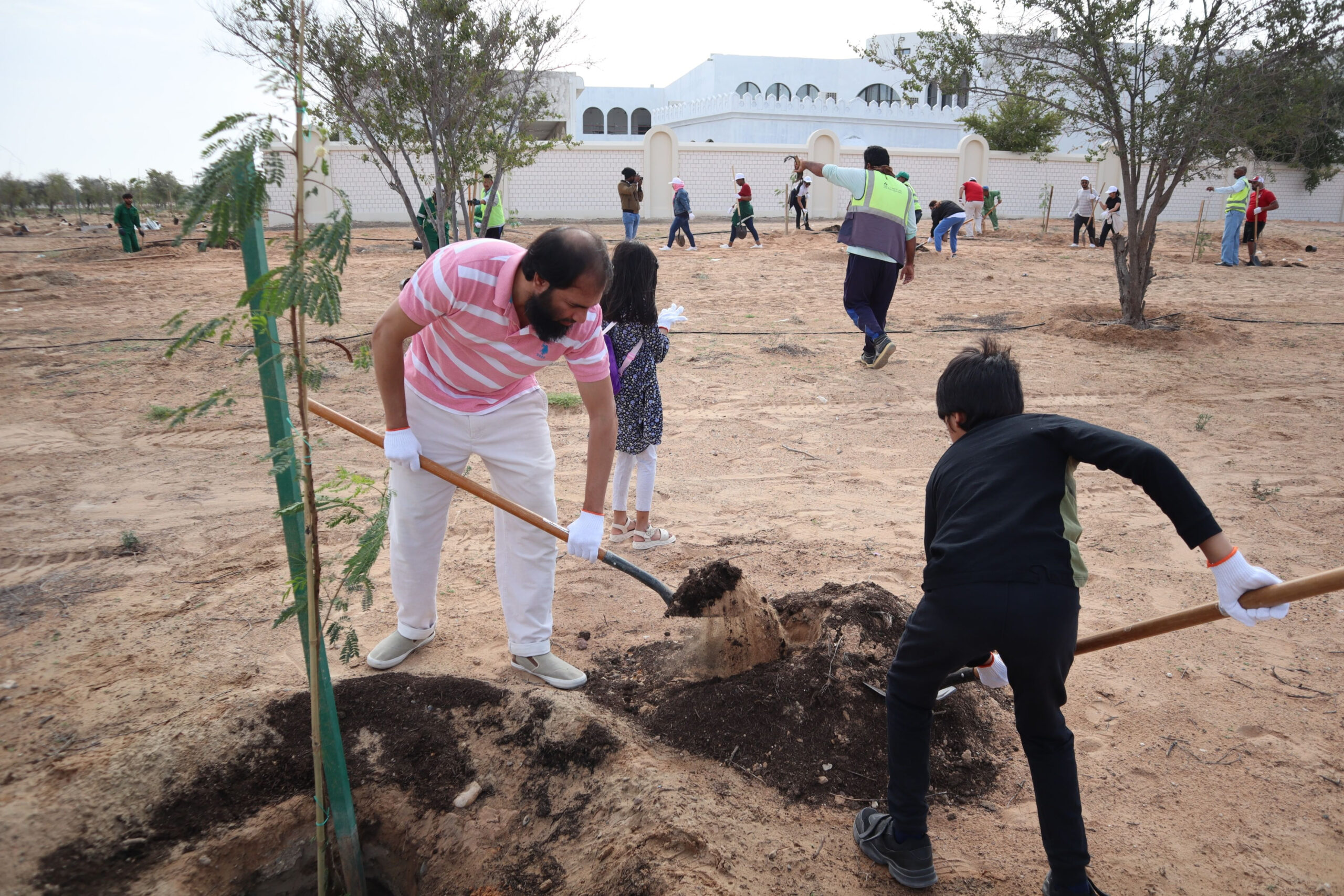 Image for EEG Plants 500 Saplings In Abu Dhabi Under ‘For Our Emirates We Plant’ Programme