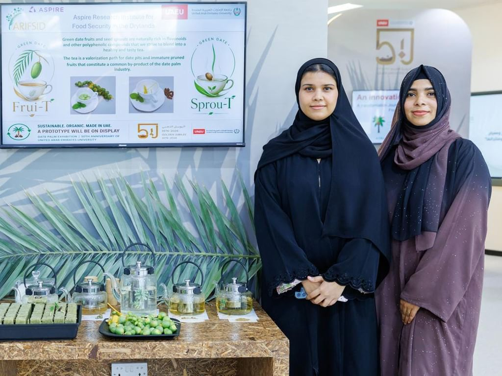 Image for UAEU Researchers Explore Novel Green Tea Made From Date Palm Sprouts, Green Fruits